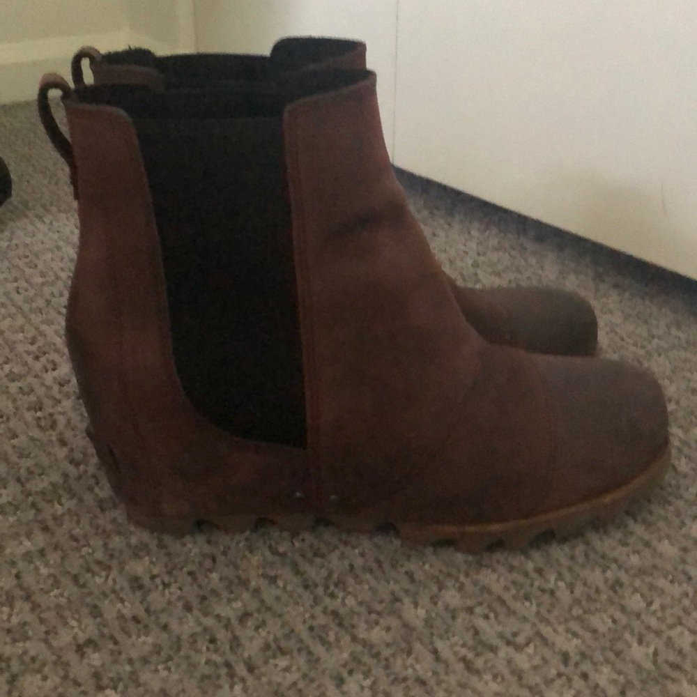 Sorel waterproof wedge brown size 9.5